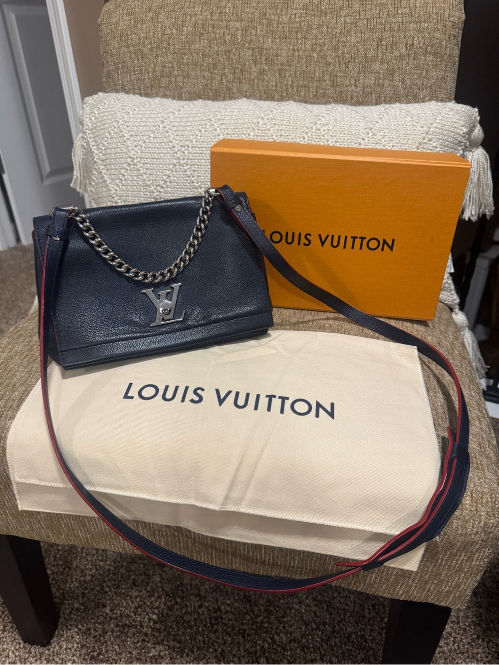 ❤️ LV Louis Vuitton Lockme II Chain Bag BB Marine Rouge Crossbody